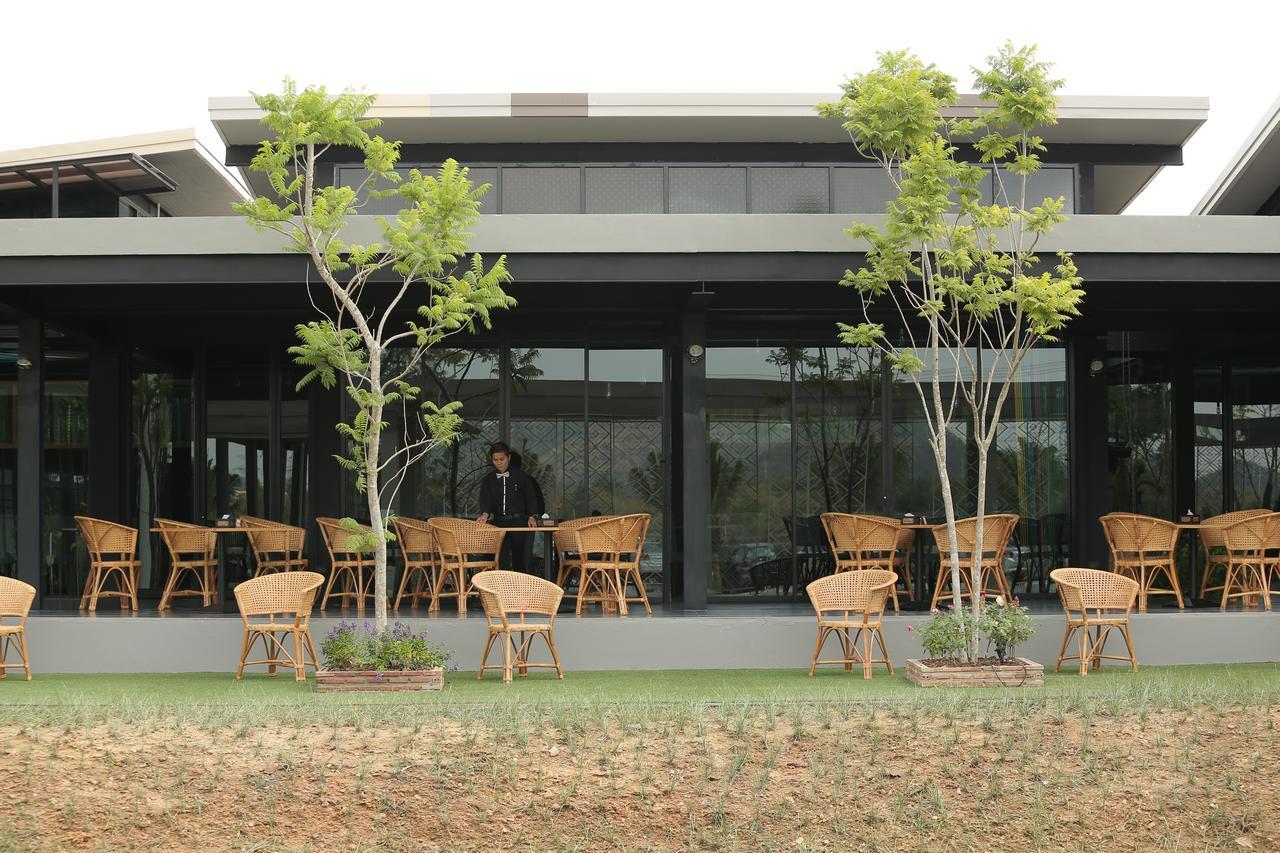 Navela Hotel & Convention Ratchaburi Exterior photo